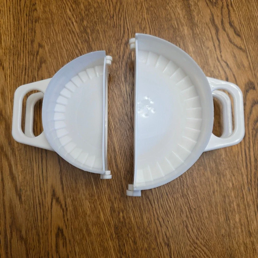 Easy Snacker Dough Press Cutter Empanada‎ Pie Ravioli Maker Recipes Booklet 2pc
